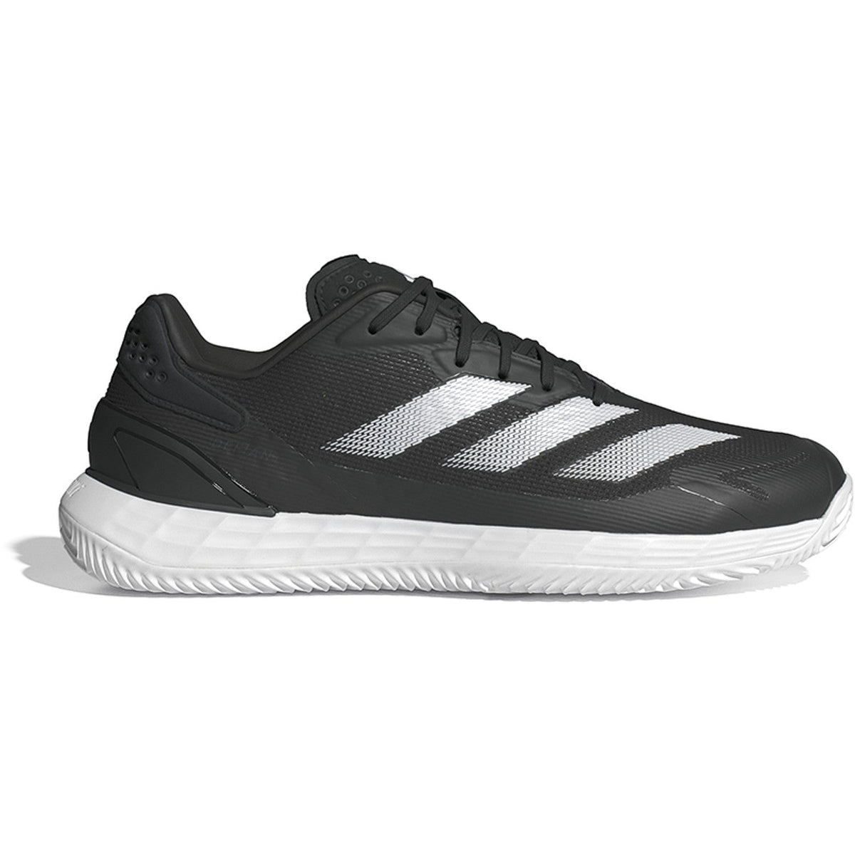 Adidas Defiant Speed M padelschoen in zwart met witte strepen, zijaanzicht buitenkant