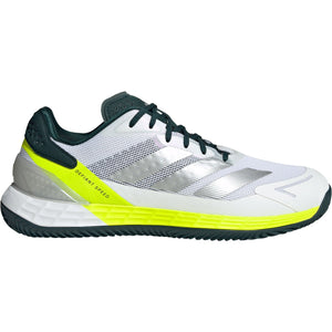 Adidas Defiant Speed M in wit met donkergroen en neongeel, zijaanzicht buitenkant