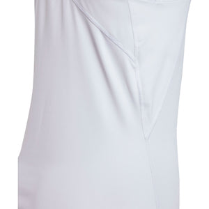 Detail van de zijnaad en het armsgat van de witte Adidas Girls Club tanktop