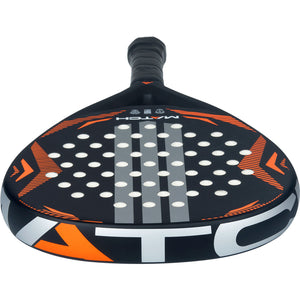 Bovenaanzicht van het Adidas Match 3.5 2026 padelracket met oranje frame en zwart slagvlak
