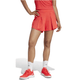 Adidas Match short voor dames in rood, gedragen vooraanzicht met plooien