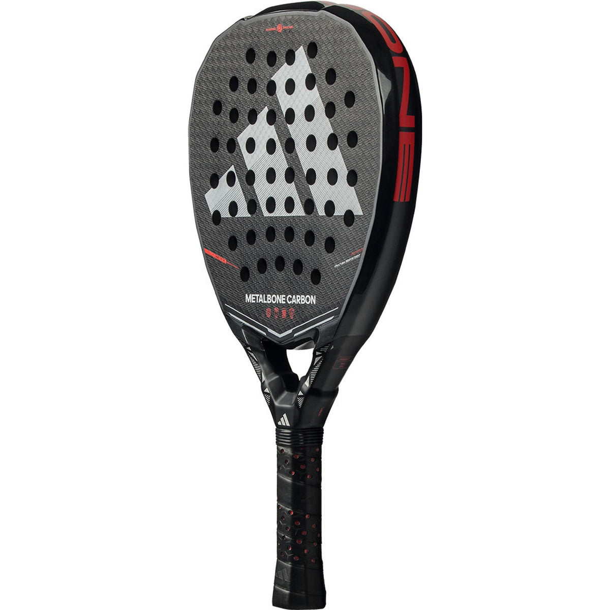 Adidas Metalbone Carbon 3.5 padelracket licht gekanteld met zilvergrijs adidas-logo
