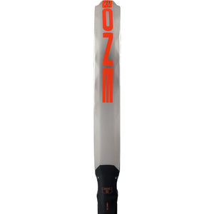 Zijaanzicht van de Adidas Metalbone Carbon Ctrl 3.5 over de volle lengte in gebroken wit