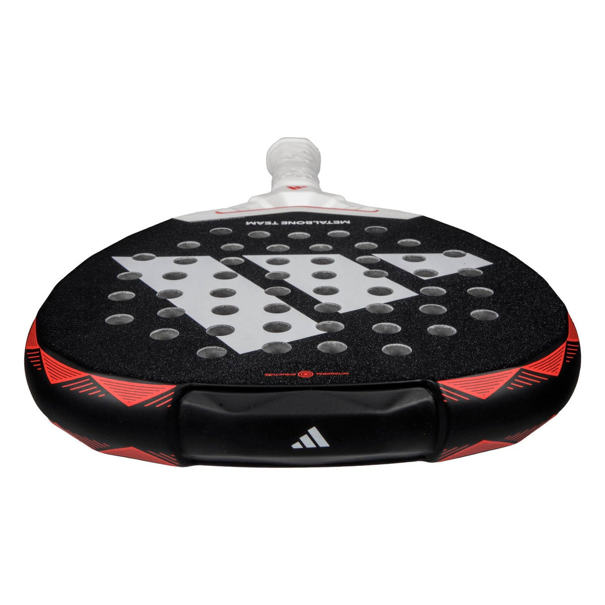 Bovenaanzicht van de Adidas Metalbone Team 3.4 met rode framerand en zilvergrijs logo