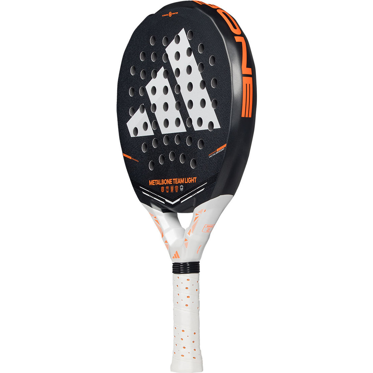 Adidas Metalbone Team Light 3.5 2026 padelracket schuin achteraanzicht met witte grip