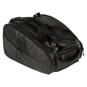 Bovenaanzicht van de zwarte Adidas Multigame 2026 racketbag met handgrepen en rits.