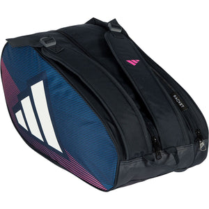 Zijaanzicht van de donkerblauwe Adidas Racketbag Control 2026 met roze verloop en wit logo.