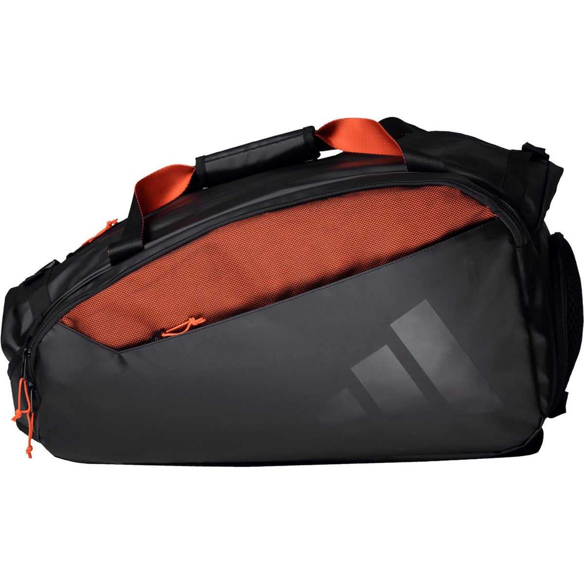 Zijaanzicht van de zwarte Adidas Multigame 3.4 racketbag met oranje bovenvak.