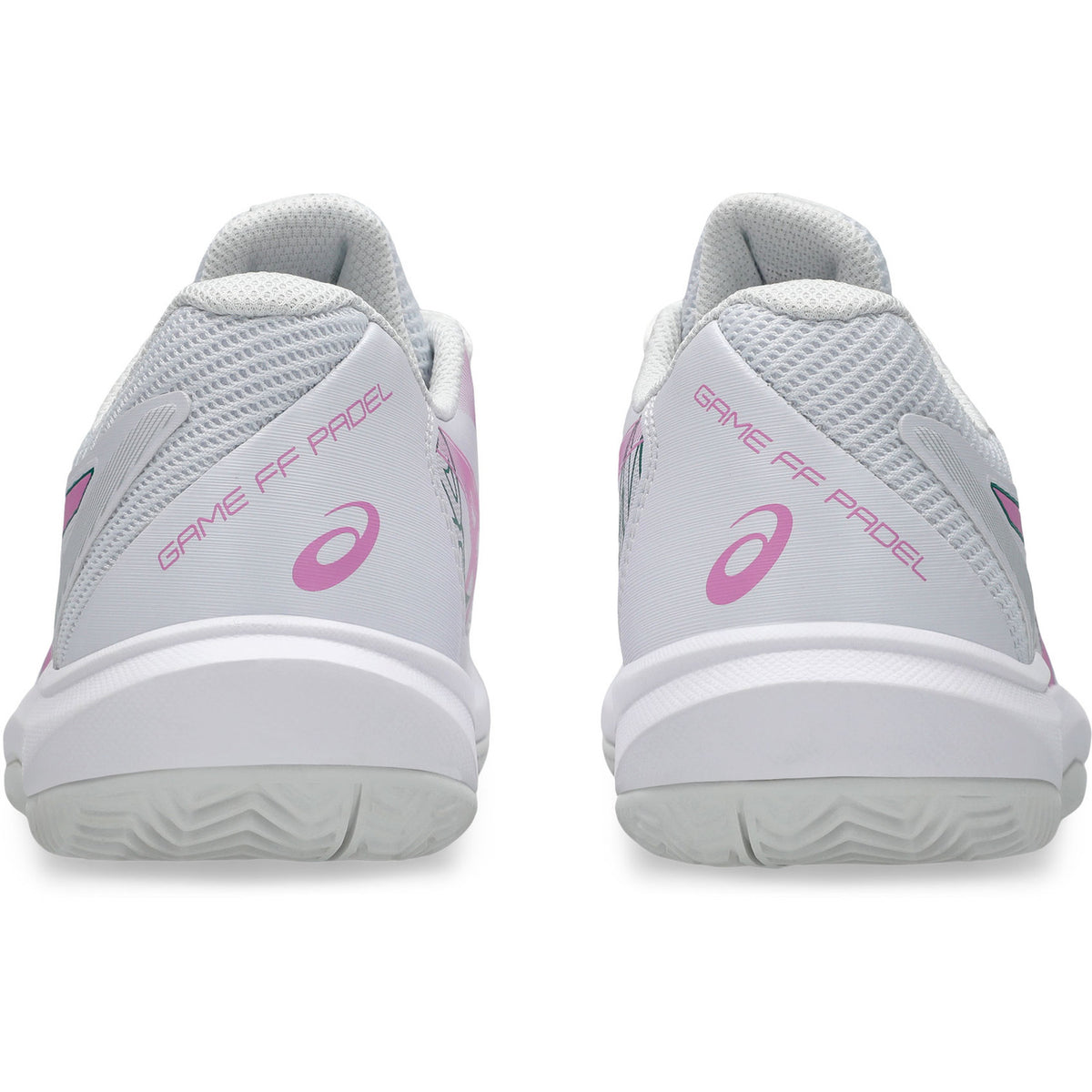 Achterkant van twee witte ASICS Game FF Padel W met grijze hiel