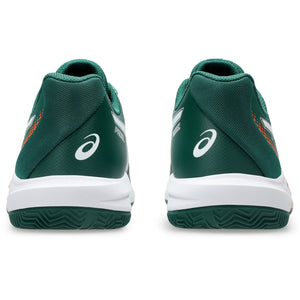 Achterkant van twee donkergroene ASICS Gel-Dedicate 9 Padel met witte zool