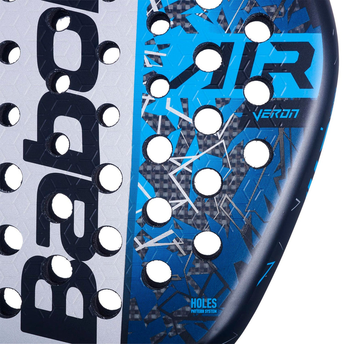 Close-up van het slagvlak van het Babolat Air Veron 25 met witte AIR Veron-opdruk