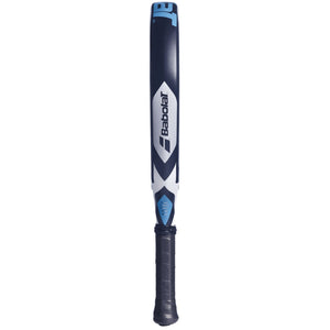 Zijaanzicht van het Babolat Air Viper 2.6 over de volle lengte met donkerblauwe framerand