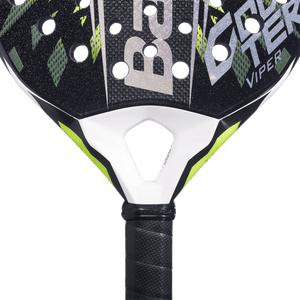 Detail van het hart van het Babolat Counter Viper 2.6 met witte brug en gele VIPER-opdruk