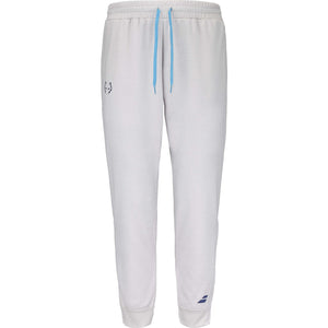 Lichtgrijze Babolat Pant Lebron met lichtblauw trekkoord en logo onderaan de pijp