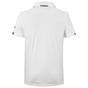 Achterzijde van de witte Babolat Play Polo met blauwe kraagrand en mouwbiezen