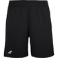 Zwarte Babolat Play short met wit logo onderaan de pijp, vooraanzicht