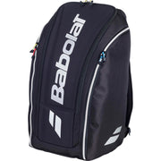 Zijaanzicht van de zwarte Babolat Racketbag RH Perf met wit logo en witte bies.