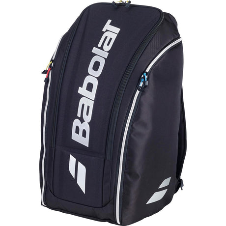 Zijaanzicht van de zwarte Babolat Racketbag RH Perf met wit logo en witte bies.