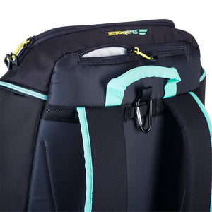 Detail van de gewatteerde rugzijde van de zwart-mintgroene Babolat RH Perf racketbag.