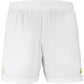 Witte Babolat Short Lebron 2026 met groene stierkop en groen logo op de pijpen
