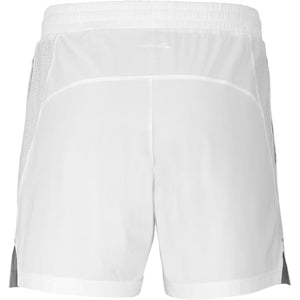 Achterzijde van de witte Babolat Short Lebron 2026 met elastische tailleband