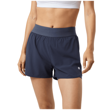 Bjorn Borg Ace 2-in-1 short voor dames in grijsblauw, gedragen vooraanzicht