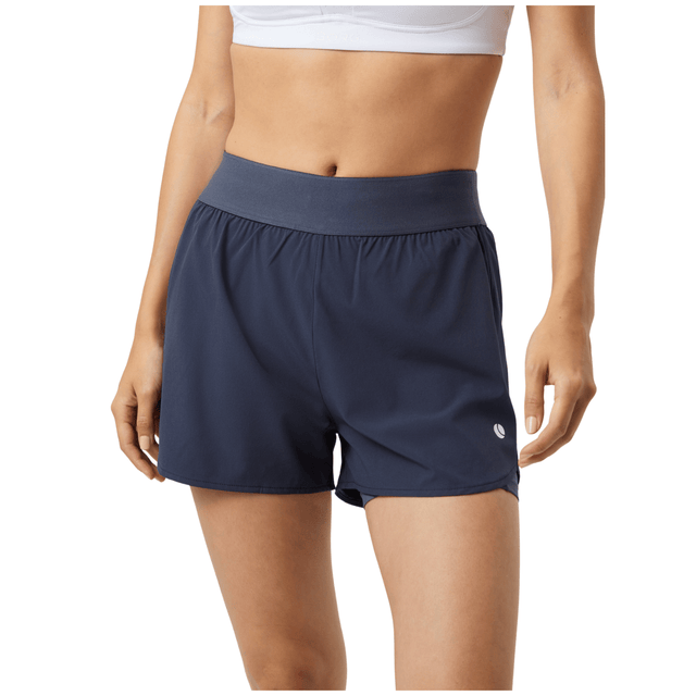 Bjorn Borg Ace 2-in-1 short voor dames in grijsblauw, gedragen vooraanzicht