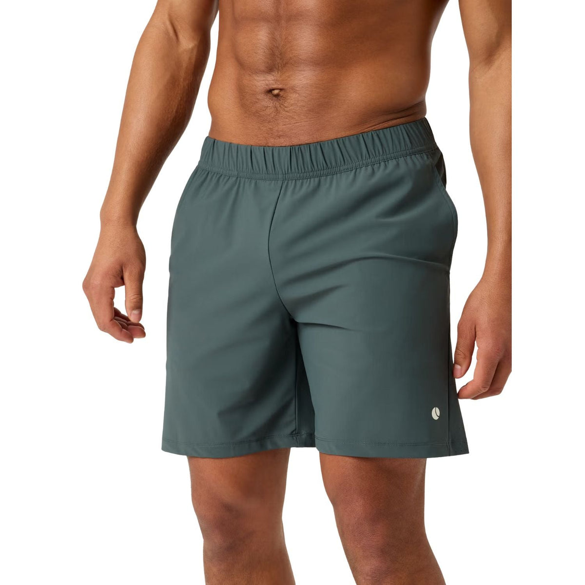 Vooraanzicht van de grijsgroene Bjorn Borg Ace short met elastische taille en logo op de pijp