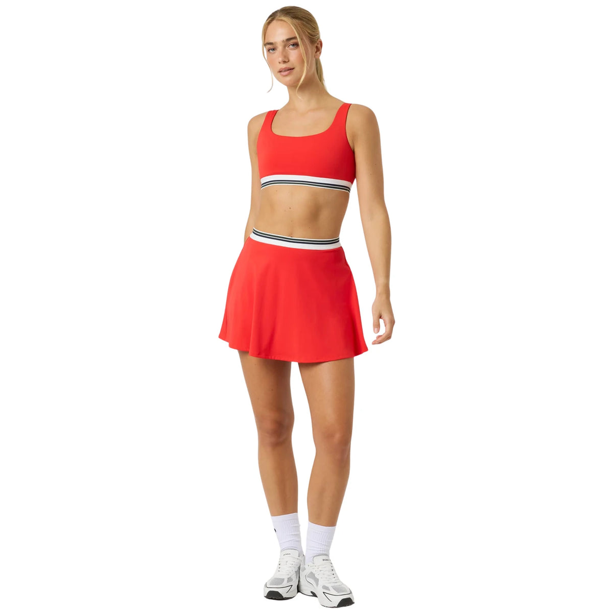 Björn Borg Ace Court Skirt Flame Scarlet - ten voeten uit op model (2)