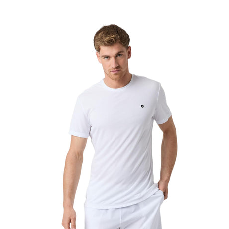Model draagt het Bjorn Borg Ace Light T-shirt voor heren in wit