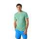 Model draagt het Bjorn Borg Ace Light T-shirt voor heren in mintgroen