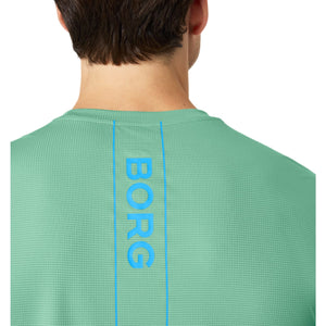 Detail van de BORG-print op de rug van het mintgroene Ace Light T-shirt
