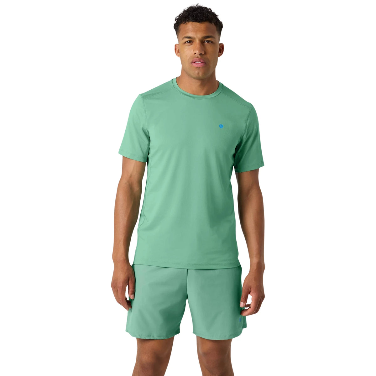 Model draagt het Bjorn Borg Ace Mesh Panel T-shirt voor heren in mintgroen