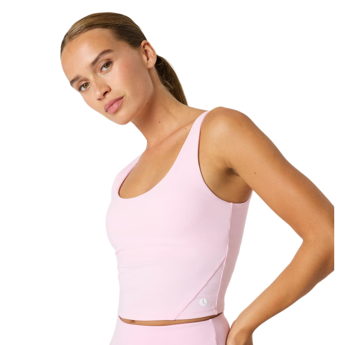 Detail van de lichtroze Bjorn Borg Ace tanktop met ronde hals op model
