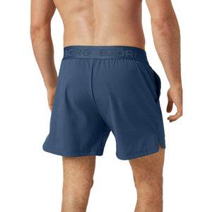 Achterzijde van de staalblauwe Bjorn Borg Ace short met brede logotailleband