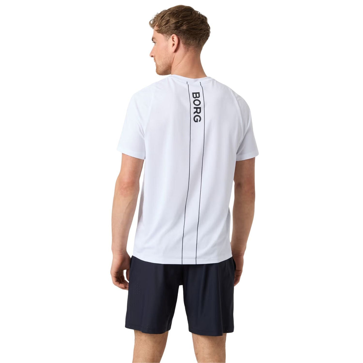 Achterzijde van het witte Bjorn Borg Ace V-hals T-shirt met BORG-print