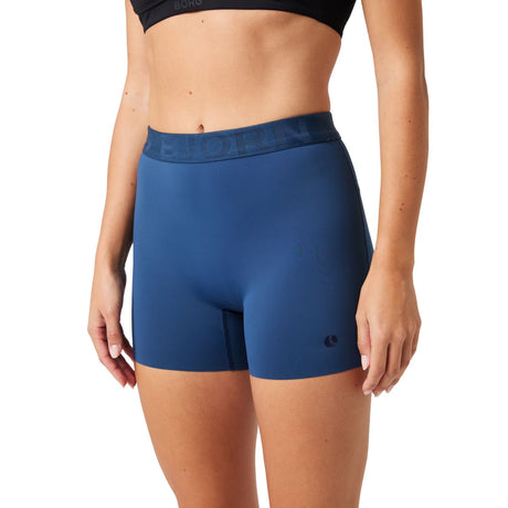 Bjorn Borg Ace strakke short voor dames in petrolblauw, gedragen vooraanzicht