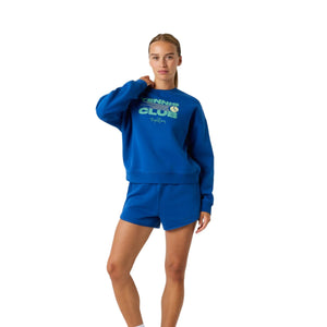 Blauwe Bjorn Borg Boyfriend sweater met bijpassende short, gedragen door model