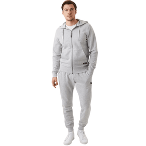 Volledig aanzicht van model in het grijze Bjorn Borg Centre Zip Hoodie trainingspak