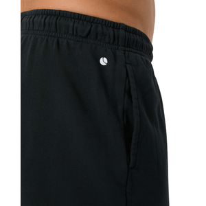 Detail van de tailleband en zak van de zwarte Bjorn Borg sweatshort
