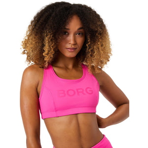 Close-up van de roze Bjorn Borg Mid Support Sports Bra met logo op de voorkant
