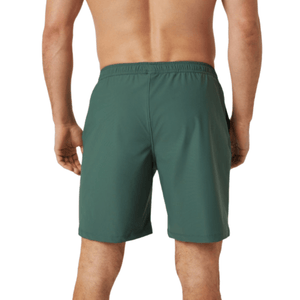 Achterzijde van de groene Bjorn Borg Short Ace 9 heren short met elastische tailleband