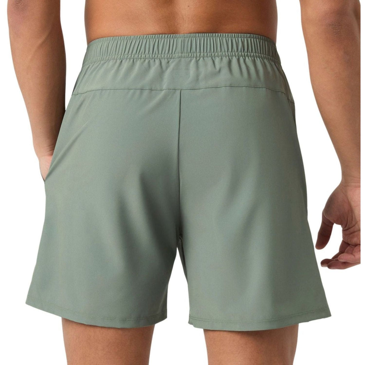 Achterkant van de saliegroene Bjorn Borg Short Ace Racquet met ruime, rechte pijpen