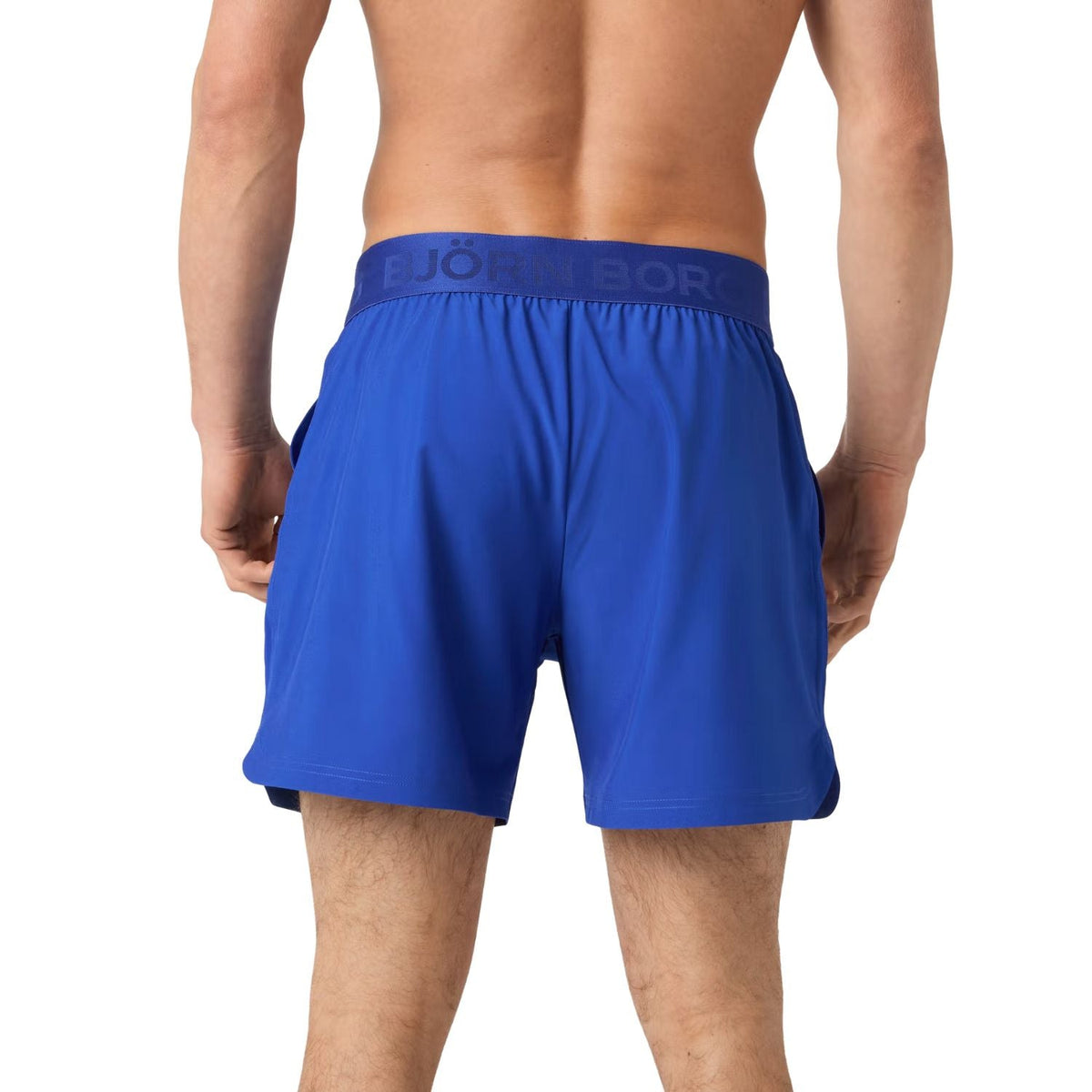 Achterzijde van de kobaltblauwe Bjorn Borg Short Shorts, gedragen