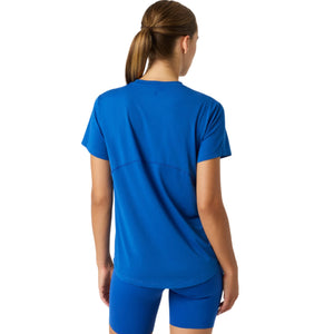Achterzijde van het blauwe Bjorn Borg Sports T-shirt, gedragen door model