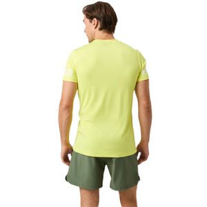 Achterzijde van het limoengroene Bjorn Borg T-shirt, gedragen