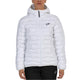 Model draagt de witte Bullpadel Benevi anorak voor dames met capuchon, vooraanzicht
