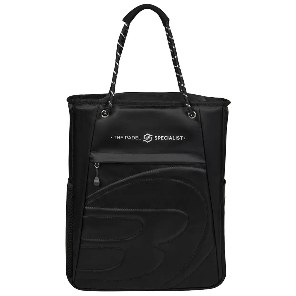 Vooraanzicht van de zwarte Bullpadel Backpack W 26 met gevlochten draagbanden.