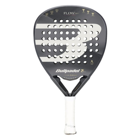Bullpadel Flow Legend 26 dames padelracket in grijs met wit patroon, vooraanzicht