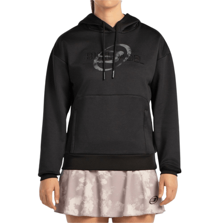 Vooraanzicht van de zwarte Bullpadel Hoodie Befas met groot logo en buidelzak